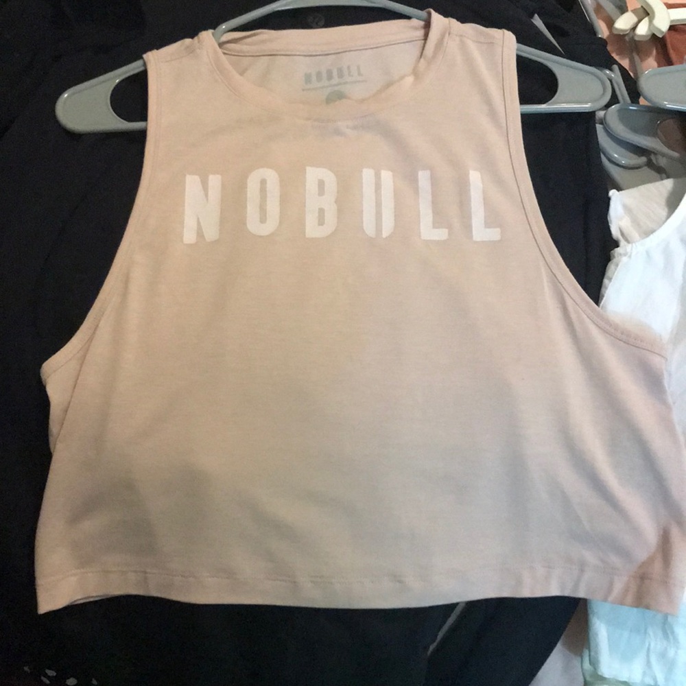 Brand new nobull tank crop